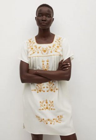 Mango: el vestido volante que todas desean y otros para fardar en verano 7 Merca2.es Mango bordados