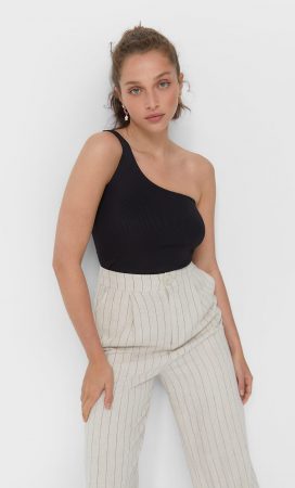 asimetrico stradivarius Merca2.es