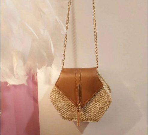 Bolsos chulísimos de menos de 15 euros en AliExpress para lucir perfecta este verano 14 Merca2.es bolso hecho a mano de paja