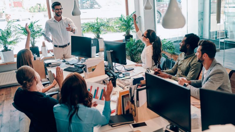 La oficina caliente, una forma de obtener beneficios en plena era del teletrabajo 35 Merca2.es concepto oficina caliente