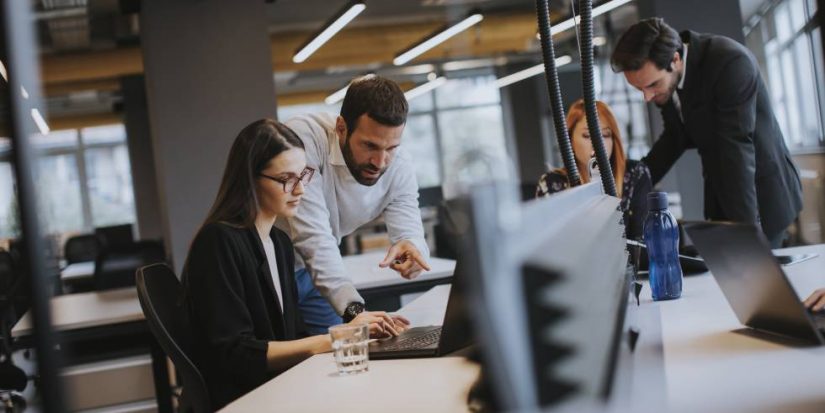 que estudian los emprendedores