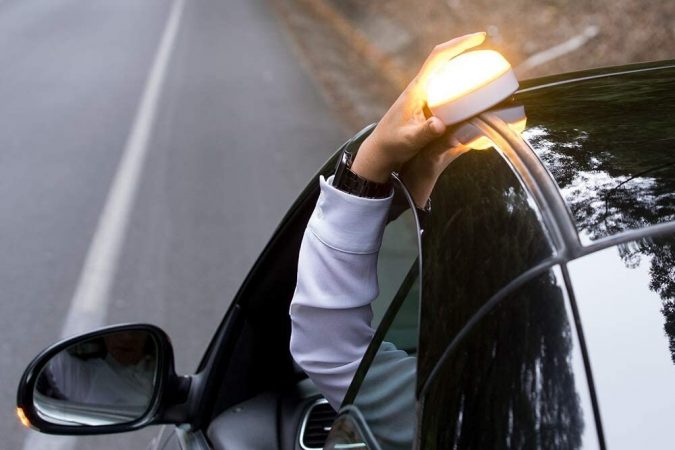 No te confíes: esta es la multa de la DGT que te llegará en 9 meses y de la que casi nadie se libra 27 Merca2.es Lo que te va a pasar en 9 meses si no cumples