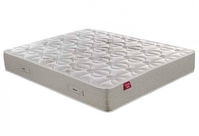 El Corte Inglés: El sofá de tres plazas por 299 euros que se lo quitan de las manos 6 Merca2.es El Corte Inglés colchón