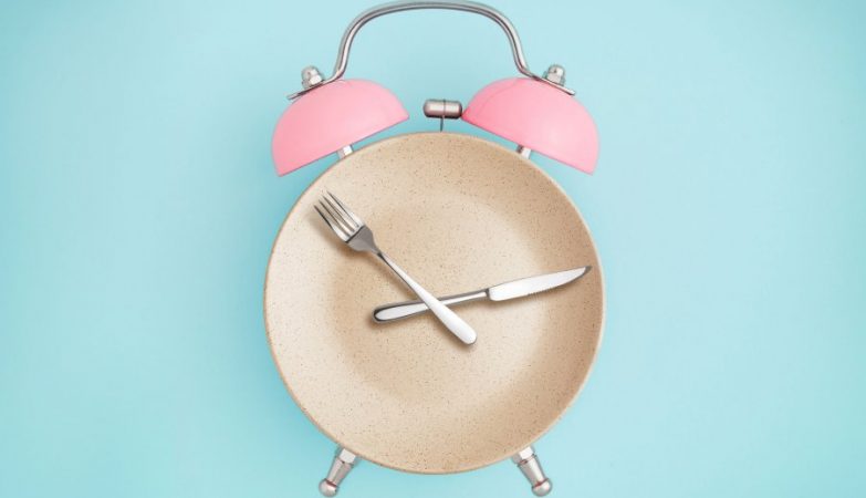 Esto es lo que le pasa a tu cuerpo si ayunas 24 horas 16 Merca2.es ayuno-comida