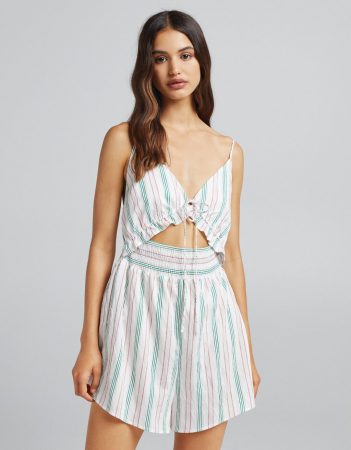 El mono corto de rayas por 22,99 euros por el que hay que ir a Bershka 1 Merca2.es ropa verano bershka