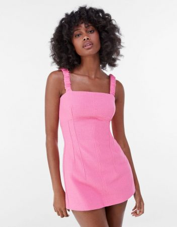 El mono corto de rayas por 22,99 euros por el que hay que ir a Bershka 7 Merca2.es novedades bershka