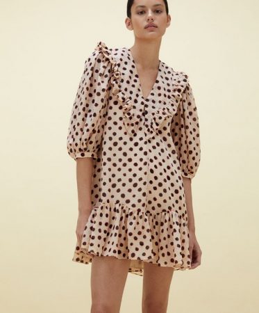 Para una boda o a diario: el vestido plisado de Sfera que vale para todo 24 Merca2.es Sfera