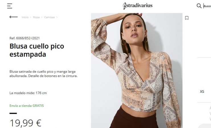 Blusa cuello pico estampada- Stradivarius