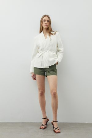 Sfera rebaja a la mitad el vestido preferido para las noches de verano 20 Merca2.es Short básico liso