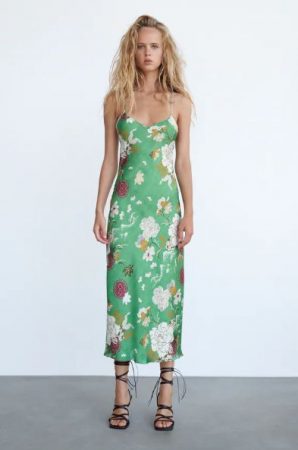 VESTIDO SATINADO ESTAMPADO                                                          