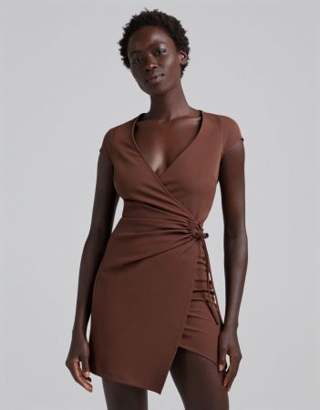 Vestido corto cruzado frunce  bershka