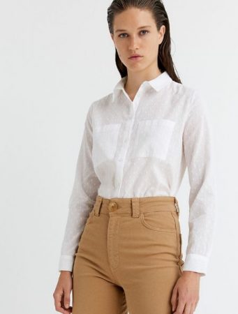 Sfera: camisas blancas de diseño espectacular para ser la más bonita de la fiesta 11 Merca2.es Sfera