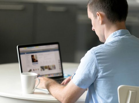 trabajar en agosto emprendedor productividad en verano