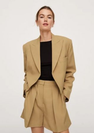 Mango estrena colección: estas son las mejores americanas para otoño 57 Merca2.es Americana crop ribete Mango