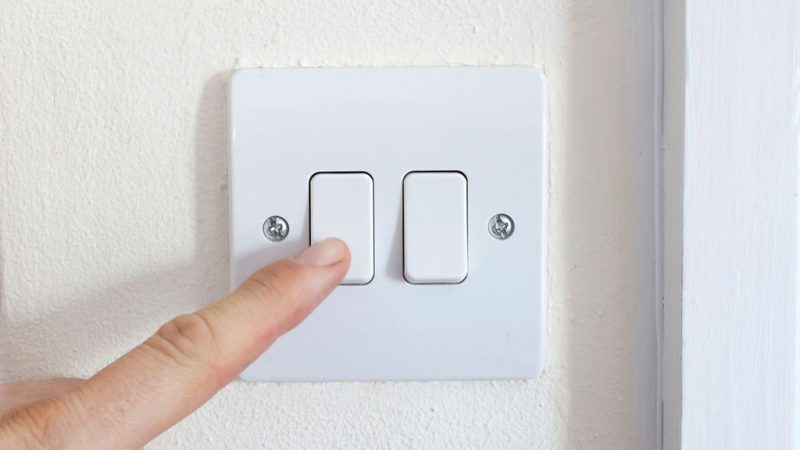 ahorrar en la factura de la luz pequeno negocio