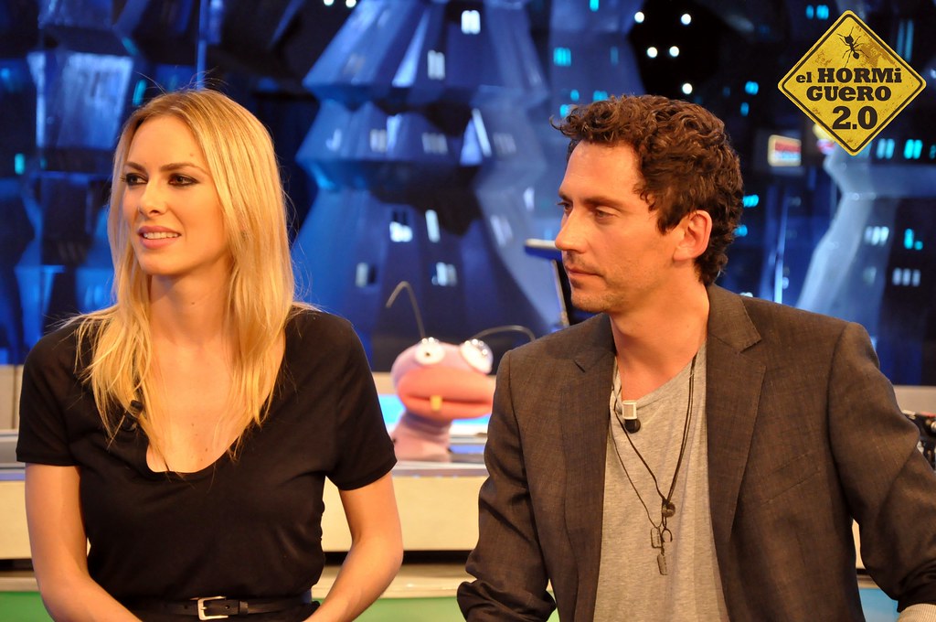 Kira Miró y Paco León