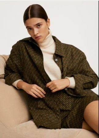 Chaqueta estampado logo Mango