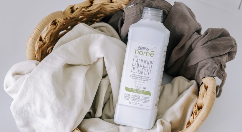 Los errores que siempre cometes cuando pones la lavadora 38 Merca2.es Cuidado con los blanqueadores que usas