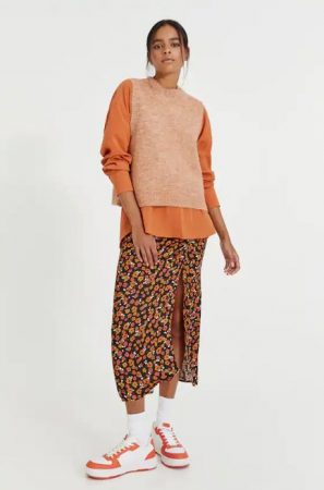 Falda  Pull&Bear estampada drapeada