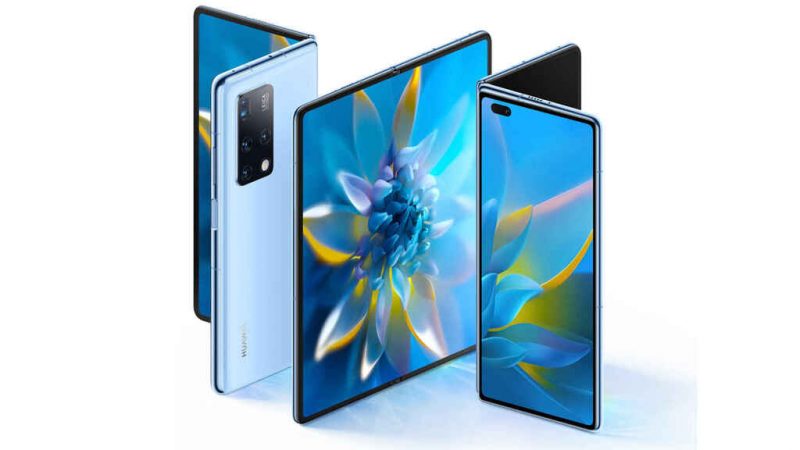 Un equipo que practica el yoga para que tu no tengas que hacerlo Merca2.es