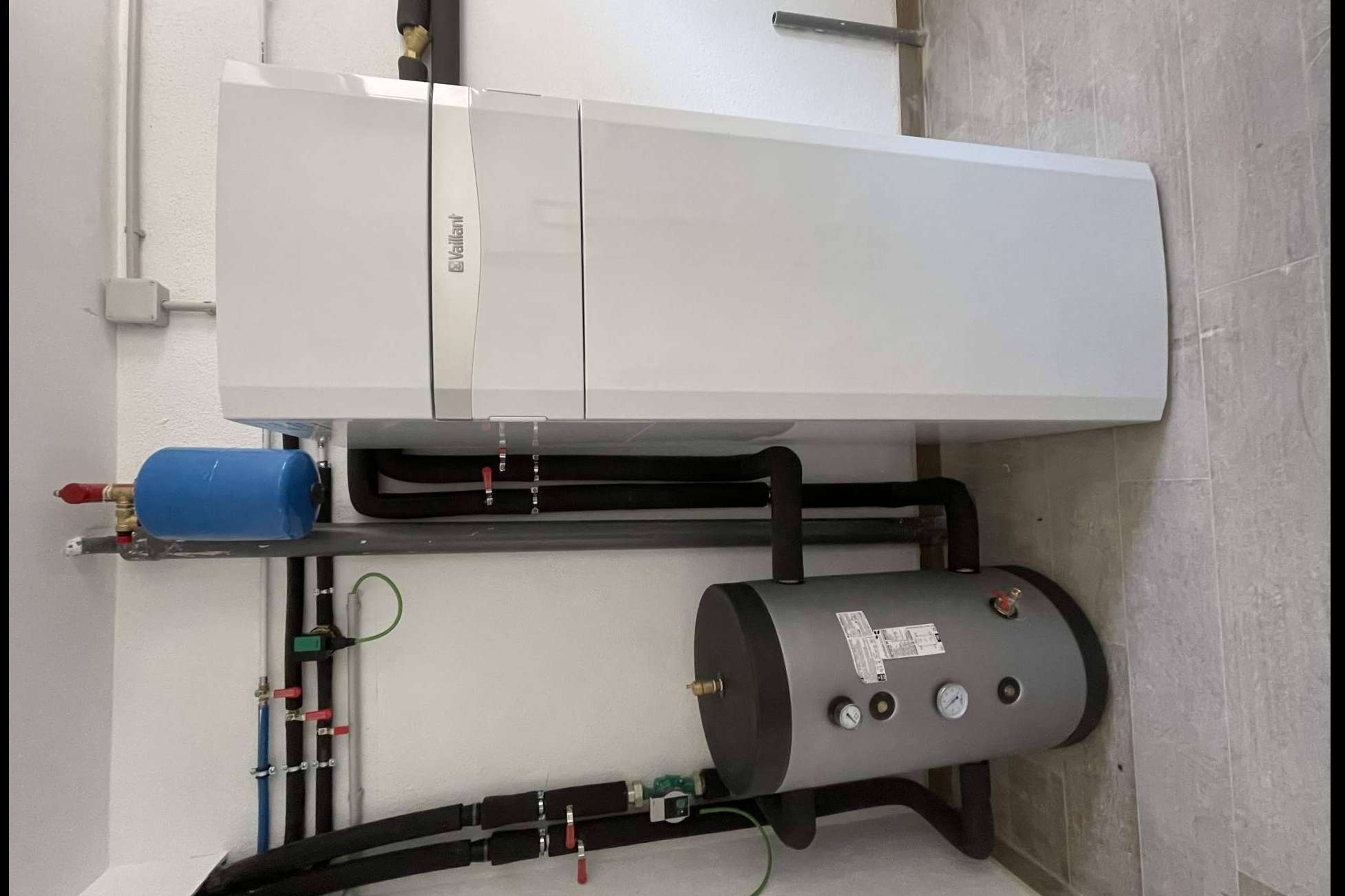 Clima y Aerotermia permite sustituir caldera antigua sin cambiar radiadores con el sistema Aerotermia Vaillant de R290