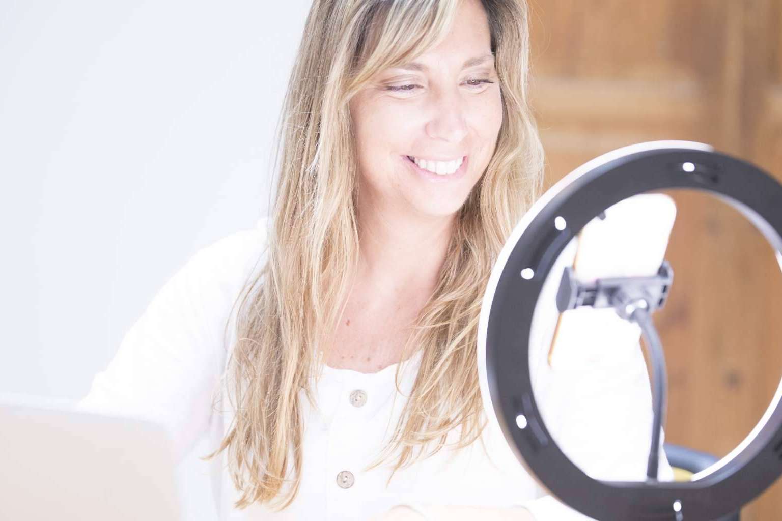 Marta Basterra expone los beneficios que puede aportar Instagram para farmacias