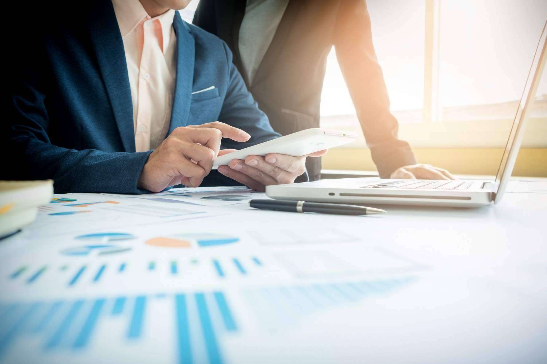 Conseguir financiación del circulante para una compañía con la asesoría de The Lion Brokers