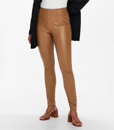 Diez pantalones de El Corte Inglés que te harán un culo de infarto 6 Merca2.es legging polipiel