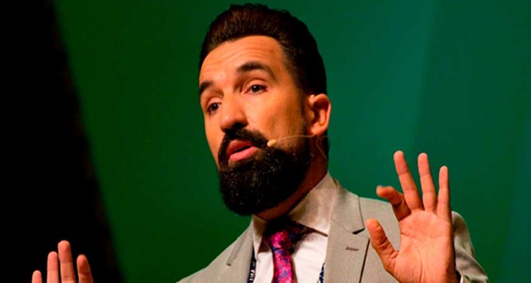 Miguel Lago show entretenimiento Todo es mentira