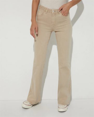 Diez pantalones de El Corte Inglés que te harán un culo de infarto 4 Merca2.es pantalon campana