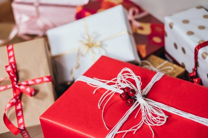 ¿No sabes qué regalar en Navidad? Te contamos las mejores opciones que no encontrarás en Amazon 8 Merca2.es regalos Merca2.es