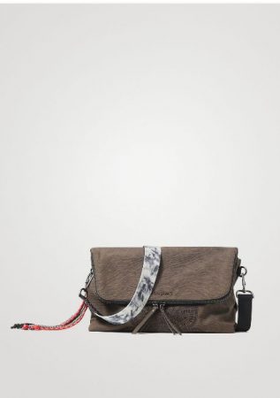 screenshot www.desigual.com 2021.10.22 19 51 53 Merca2.es