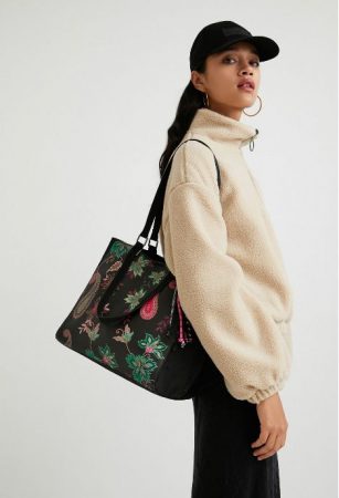 screenshot www.desigual.com 2021.10.22 19 57 43 Merca2.es