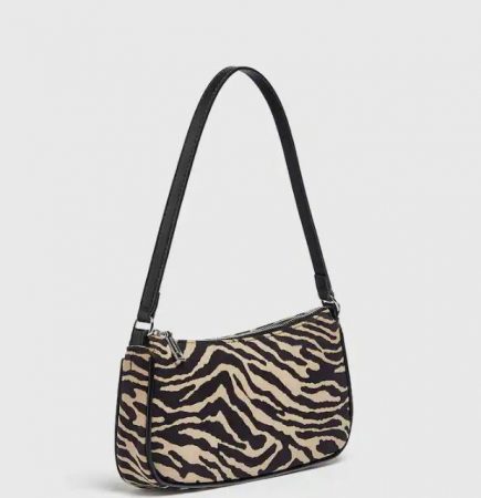 screenshot www.pullandbear.com 2021.10.21 01 39 54 Merca2.es