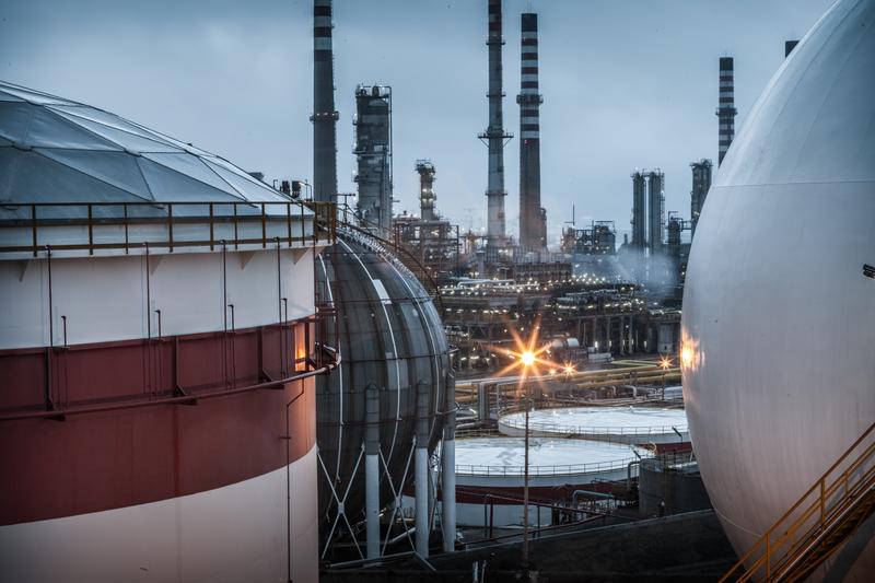 Cepsa trabaja en la revisión estratégica de su negocio de Química