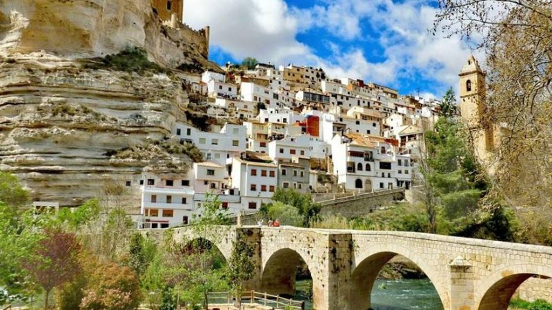 ¿En qué Comunidades Autónomas se pueden solicitar todavía las ayudas directas? 22 Merca2.es Castilla-LaMancha amplía el plazo