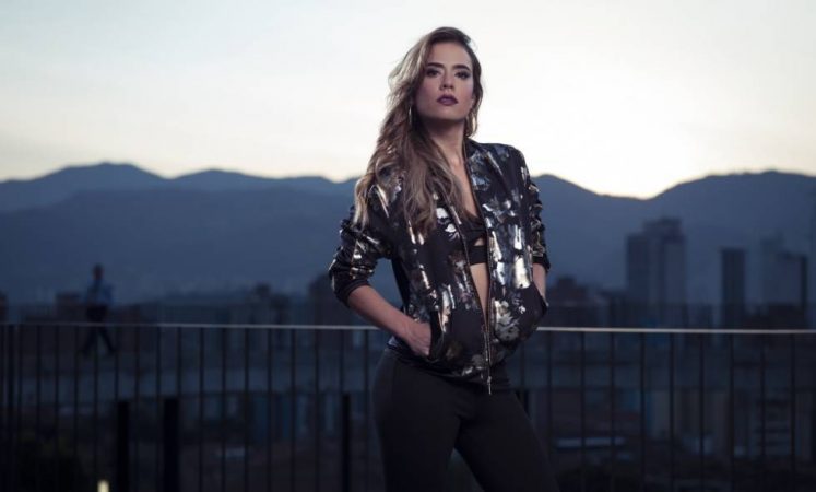 También paso por el teatro y la televisión