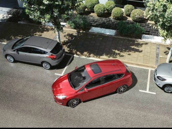 Trucos para aprobar el examen práctico de conducir a la primera 26 Merca2.es Tienes que estacionarte Merca2.es