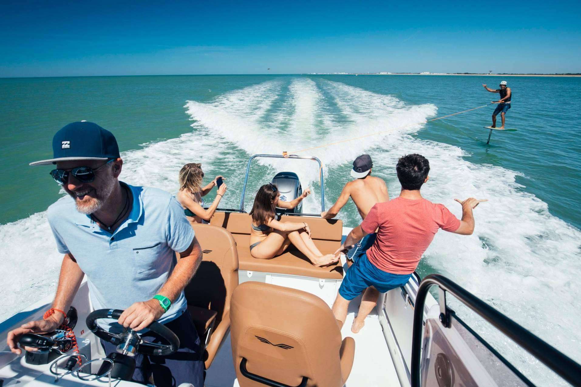 El servicio de alquiler barco La Manga con Marina Center