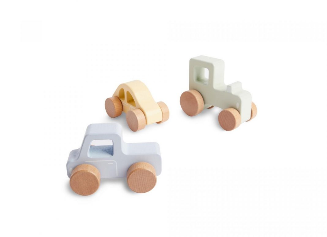 coches de juguetes de madera