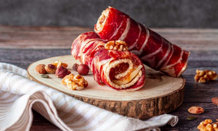 Entrantes fáciles y rápidos con jamón ibérico para sorprender en Navidad 74 Merca2.es rollitos jamon iberico Merca2.es