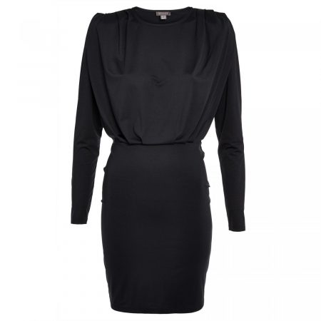 Vestido con hombreras