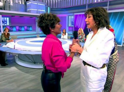 'Ya son las ocho' 'Ya son las ocho'