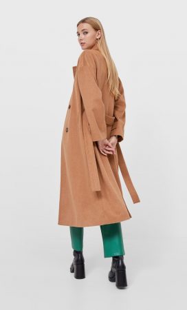 Abrigo largo cinturón Stradivarius