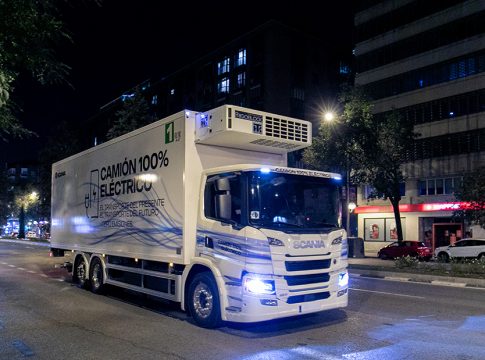 CAMIO╠üN_ELE╠üCTRICO_8830ret