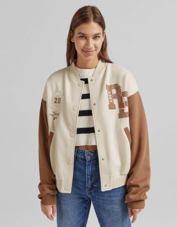 Cazadora bomber college mangas contraste Bershka