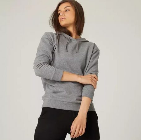 udadera deportiva mujer fitness con capucha domyos 590  Decathlon