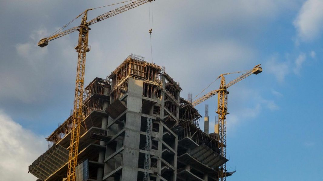 El mercado residencial en Madrid en caída libre: los inversores compran un 15% de vivienda menos