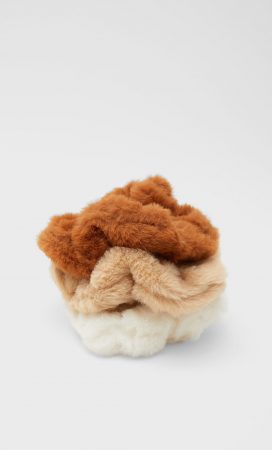 Set de coleteros con pelito de Stradivarius