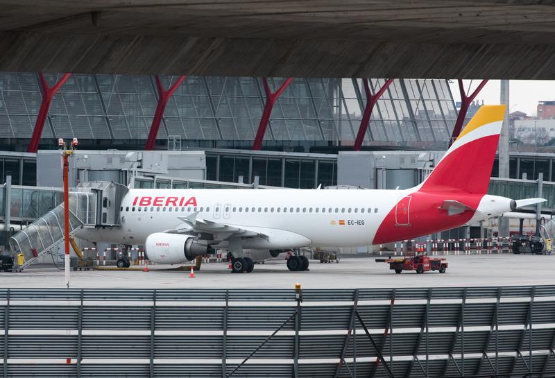 Iberia reduce sus tripulantes en ERTE al 4% para garantizar las operaciones Iberia reduce sus tripulantes en ERTE al 4% para garantizar las operaciones